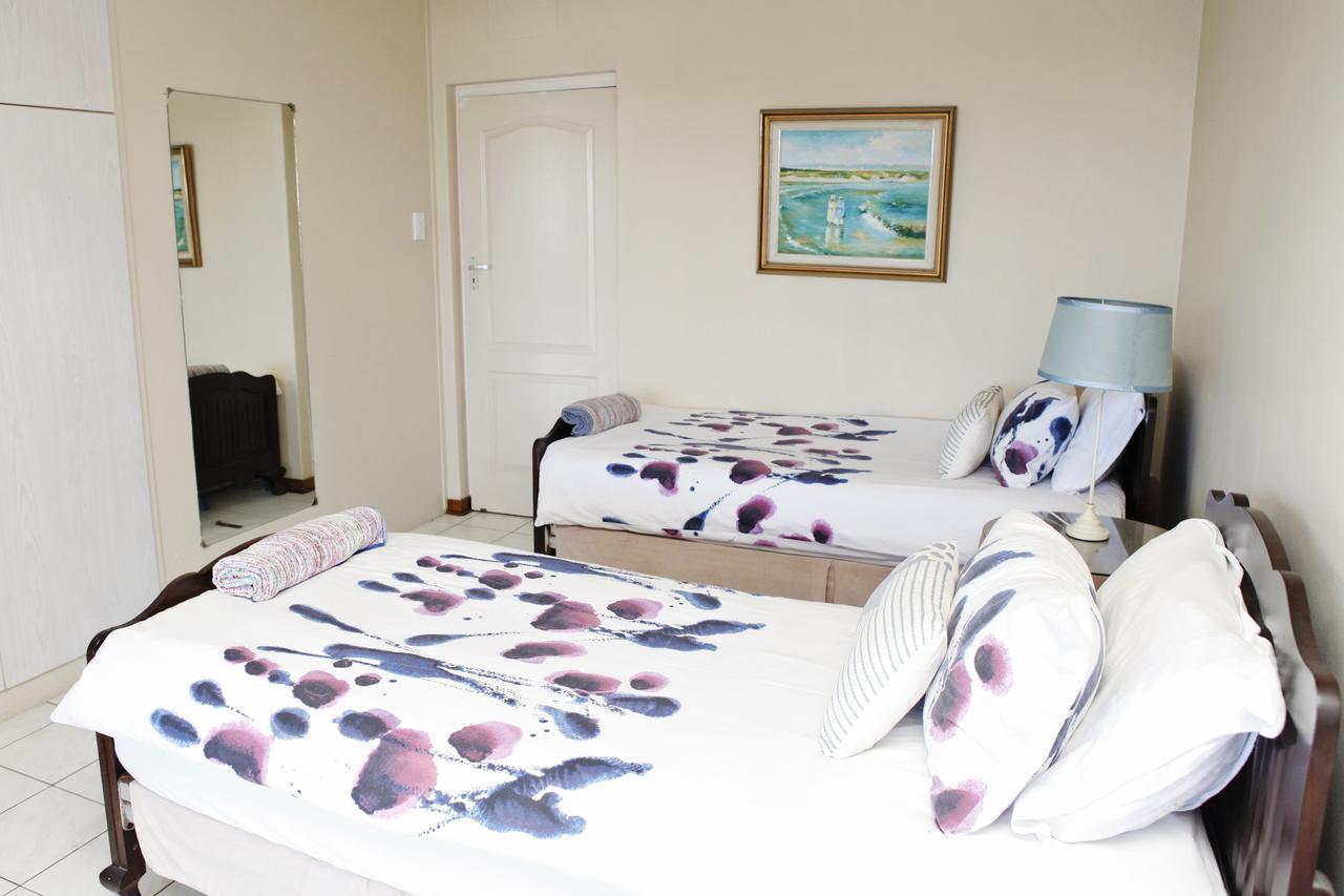 17 Stella Maris Seaside @ Van'S Amanzimtoti Exterior foto